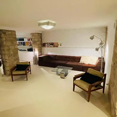 Apartment Sousplexe En Bas De Montmartre