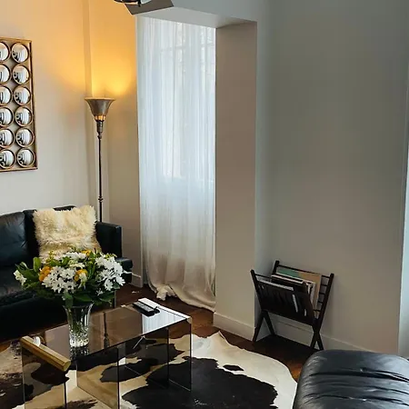 Apartment Sousplexe En Bas De Montmartre