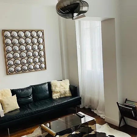 Apartment Sousplexe En Bas De Montmartre